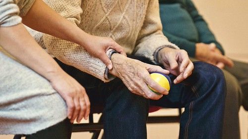 La atención sanitaria del Parkinson en Europa: falta comunicación y coordinación entre niveles asistenciales