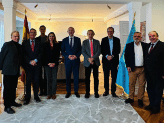 Encuentro de periodistas con el Embajador de Kazajstán